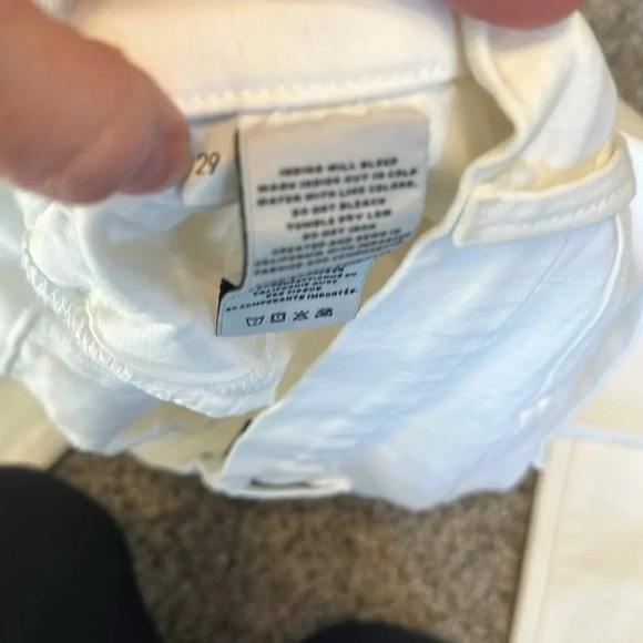 J Brand Midrise Pin Tuck White Jeans, Size 29, never worn - Picture 5 of 7